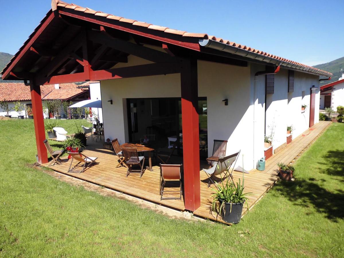 Maison Fleurie Uhart-Cize Bagian luar foto